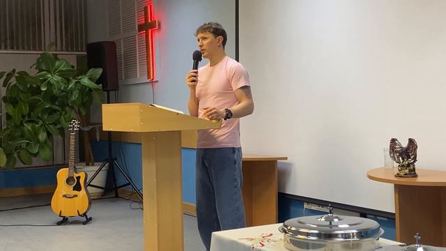 Человек, живущий в Божьем присутствии. Манна не портилась только в Ковчеге Божьем. смотреть онлайн