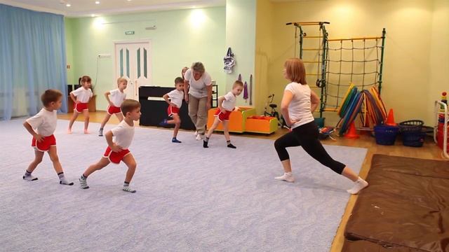 Утренняя гимнастика. Подготовительная к школе группа. смотреть онлайн