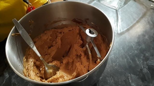 ПОТРЯСАЮЩИЙ И НЕРЕАЛЬНО ВКУСНЫЙ ТОРТ МИКАДО | HOW TO MAKE CAKE MIKADO смотреть онлайн