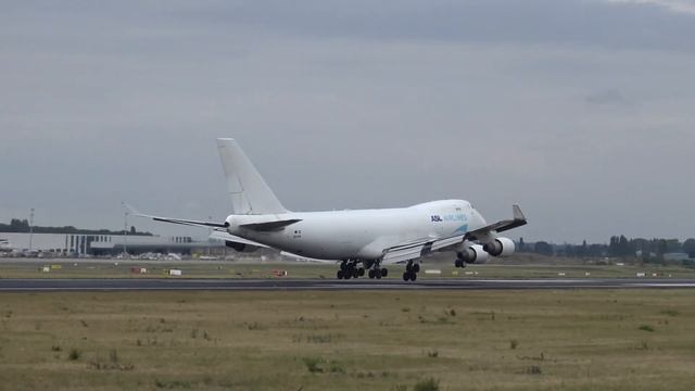 [4K] Plane Spotting at Liège Airport (EBGL/LGG) - Many cargo BOEING B747's in action! смотреть онлайн