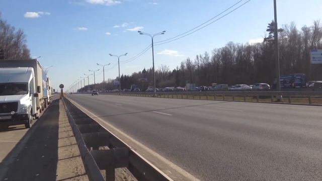 М4. Первые весенние пробки в Домодедово. смотреть онлайн