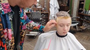 Женская короткая стрижка филировочными ножницами часть 2 это ТОП