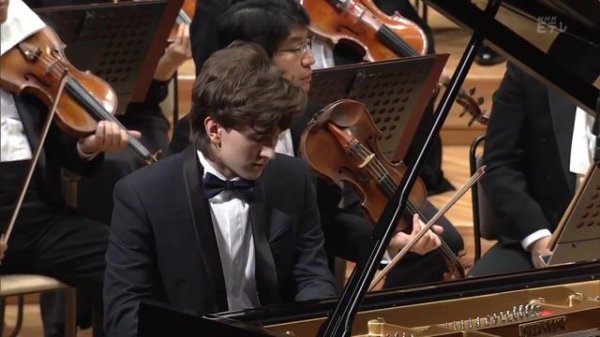Daniel Kharitonov (Даниил Харитонов) Liszt Piano Concerto No.1 & NHK Symphony Orchestra