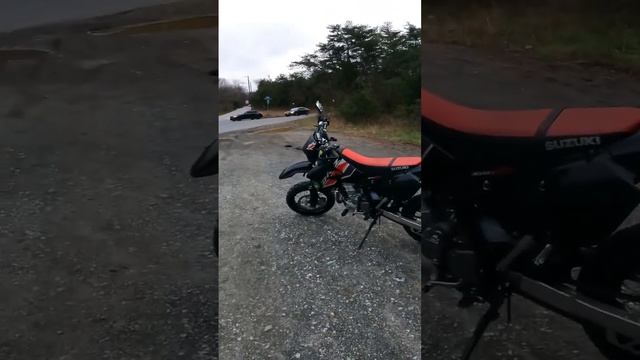 50/50 TIRES ON DRZ400 SUPERMOTO смотреть онлайн