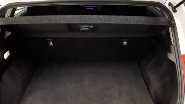 151G3433 - 2015 Toyota Auris 1.3L смотреть онлайн
