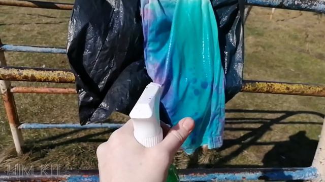 Разрисовываю белые бриджи распылением краски смотреть онлайн