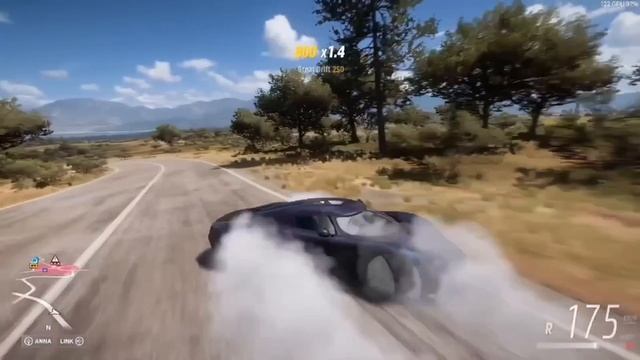 Realistic street racing with traffic... смотреть онлайн