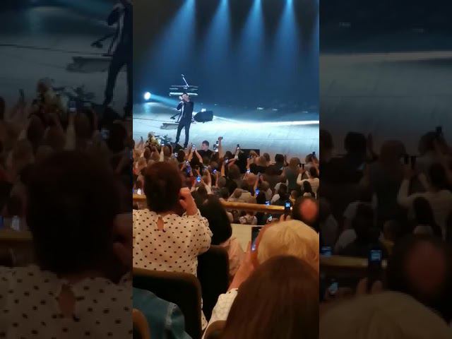 Юрий Шатунов. "Белые розы". Фрагмент. Песня на "посошок". ДК "Октябрь" г. Подольск. смотреть онлайн