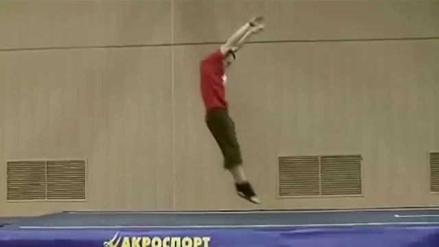 Обучение: сальто вперед (Parkour Tricks) смотреть онлайн