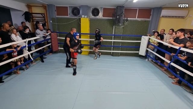 27.11.2021.Израиль.Кикбоксинг.Макс в черном шлеме. смотреть онлайн