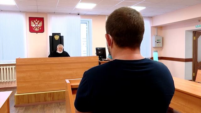 Хотел подлечиться: альметьевец потратил 12 000 рублей с найденной банковской карты смотреть онлайн