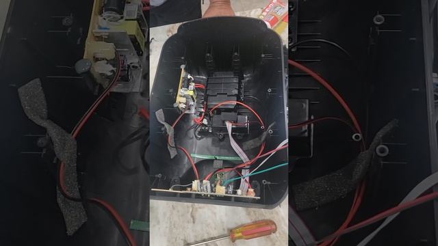 Onn. Medium Party Speaker v1 disassembly смотреть онлайн