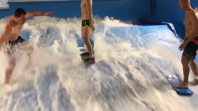 Серфволна каждые выходные! Присоединяйтесь! Серфинг в Москве смотреть онлайн