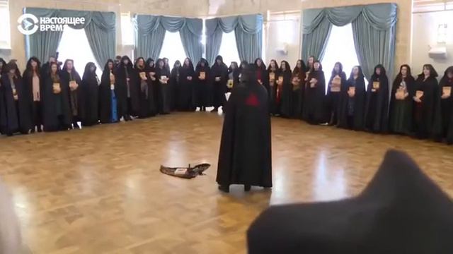 Путин нанимает ведьм 😂 но ведать он не знает что у нас есть вера в Живого Бога 💙💛 смотреть онлайн