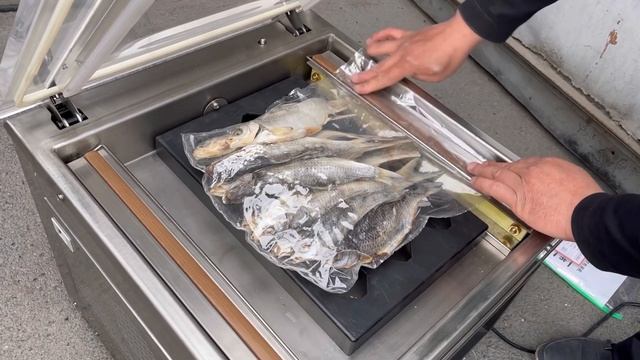 Вобла в вакуумной упаковке. Вот такое мини производство для себя! смотреть онлайн