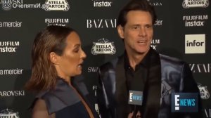 Джим Керри (Jim Carrey) шутит во время интервью.