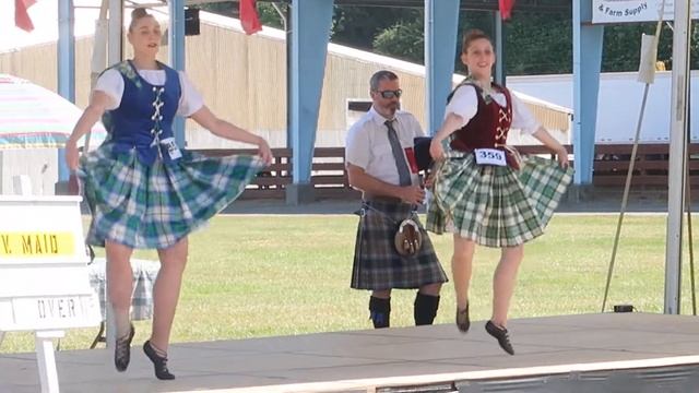 Girls Dance Competition MVI 4888 смотреть онлайн