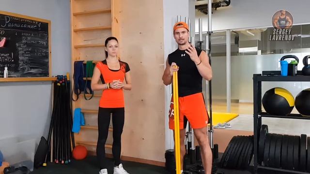 2 необычных упражнения для отработки техники приседания/Как научиться приседать/Техника приседания смотреть онлайн