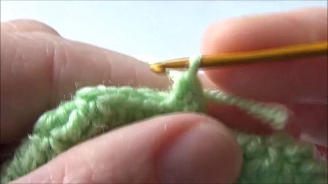 Как связать крючком кофточку с капюшоном для куколки // мастер-класс Toyfabric