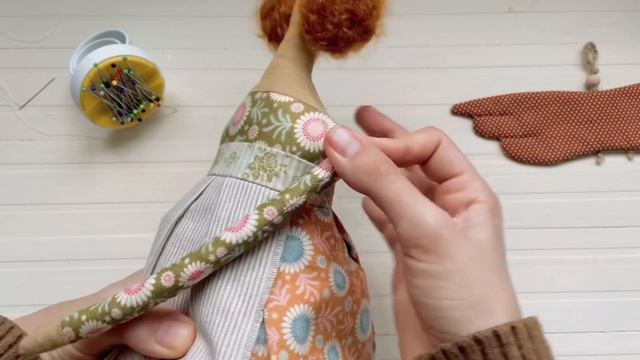 ??Пришиваем пояс и ручки кухонной куклы Тильды #8 | Belt and hands for kitchen Tilda Doll смотреть онлайн