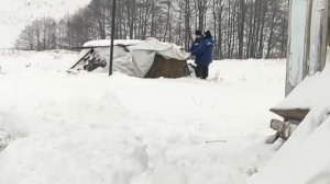 Идём резать козла.Козёл убежал.Нужно добраться до сена