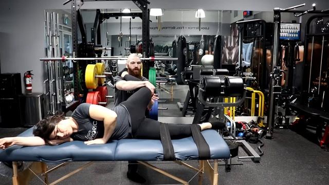 PNF STRETCHING ROUTINE FOR THE LOWER BODY | How to Perform Proprioceptive Neuromuscular Facilitatio смотреть онлайн