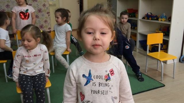 "Вышла курочка гулять " смотреть онлайн
