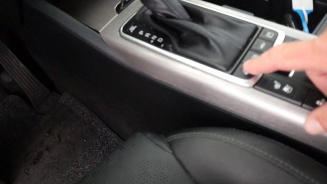 Kia Optima Sportswagon 2.0 GDI PHEV DynamicPlusLine смотреть онлайн