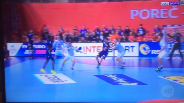 Tir à la hanche Nedim Remili AUT-FRA EHF Euro 2018 смотреть онлайн