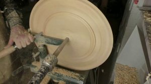 Самая огромная, 500 мм диаметром, ваза.