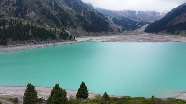 становлюсь на колени. Христианская музыка, християнские песни, Служение для молодежи смотреть онлайн