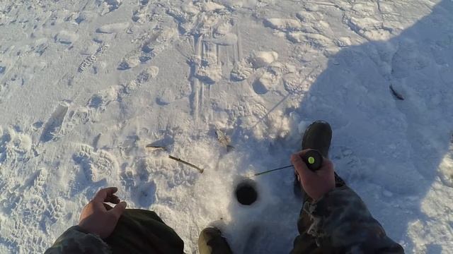 Р.Томь г.Юрга ловля плотвы!(10) смотреть онлайн