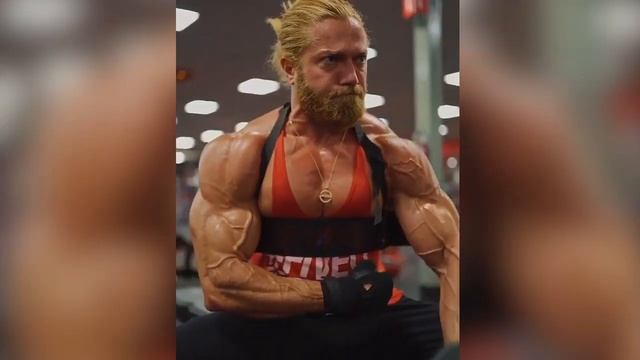 САМЫЙ СУХОЙ БОДИБИЛДЕР. 3% ЖИРА смотреть онлайн