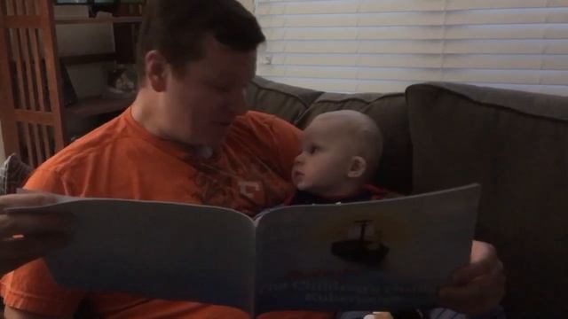 Chris reads Max The Illustrated Children’s Guide to Kubernetes смотреть онлайн