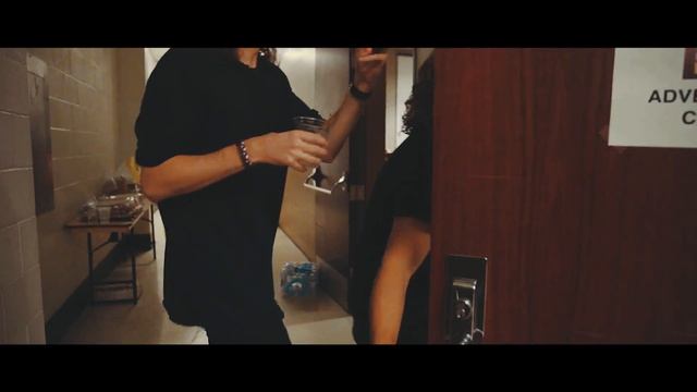 January - Live Fully Now смотреть онлайн