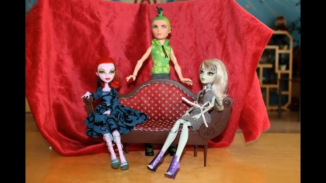 Диванчик для кукол Monster High. смотреть онлайн