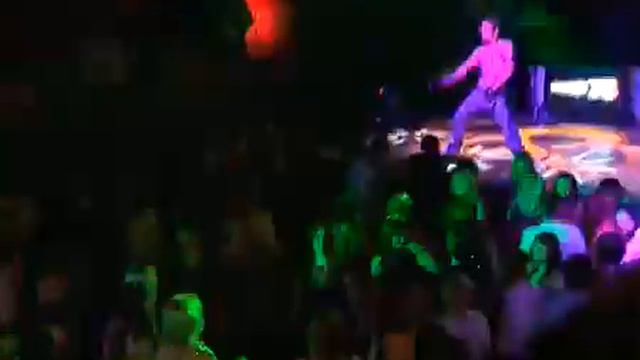 Вечеринка в Studio 74 смотреть онлайн