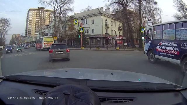 Абакан ПДД Автобус №12 С479КВ19 с правого ряда левый поворот. Щетинкина-Чертыгашева смотреть онлайн