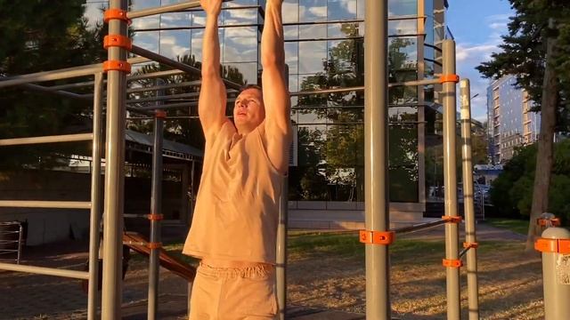 Турник и Брусья - Повтори Эту Тренировку смотреть онлайн