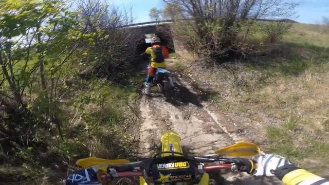 Вспахивающие покатушки #3 Bucefal (Suzuki RMZ) и Fredy смотреть онлайн