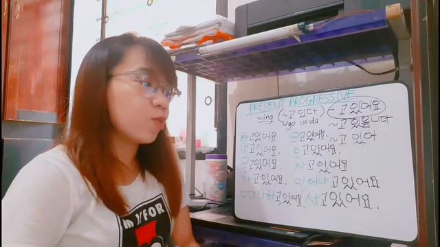 Korean Verbs in Progressive Tense||고 있다/고 있어요||CJSsaem смотреть онлайн