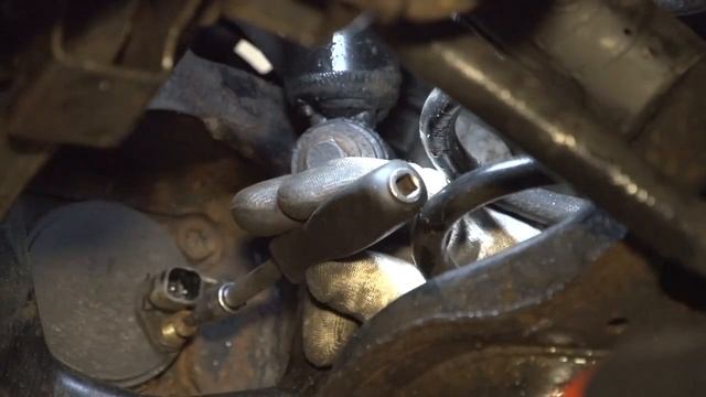 Замена датчика скорости колеса TE PARTS на VOVLO V50. смотреть онлайн