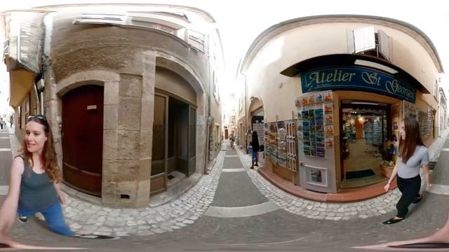 Moustiers Sainte Marie en 360° смотреть онлайн
