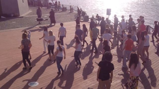 Вечеринка на Андреевском мосту смотреть онлайн