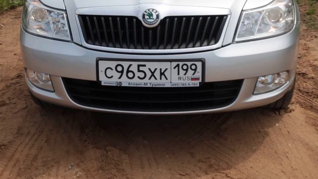 Skoda Octavia - работа противотуманок при повороте руля смотреть онлайн