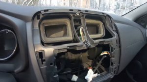 Снимаем магнитолу и климат на Renault Logan 2
