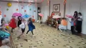 «А дождик кап»  Подготовительная группа. Танец с зонтиками, в детском саду.