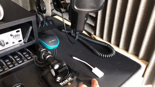 How to connect any microphone to your iOS device смотреть онлайн