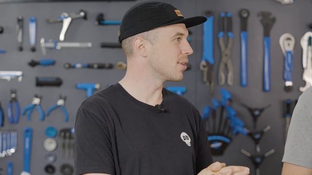 $3800 vs. $10,000 Used Mountain Bike - Budget vs. Baller Episode 8 смотреть онлайн