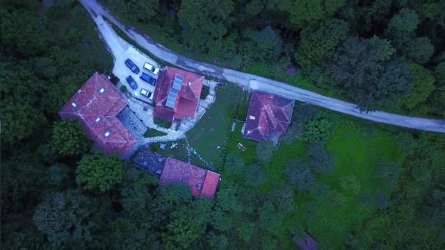 Вила Вербена отвисоко Априлци Vila Verbena from the sky Apriltsi смотреть онлайн